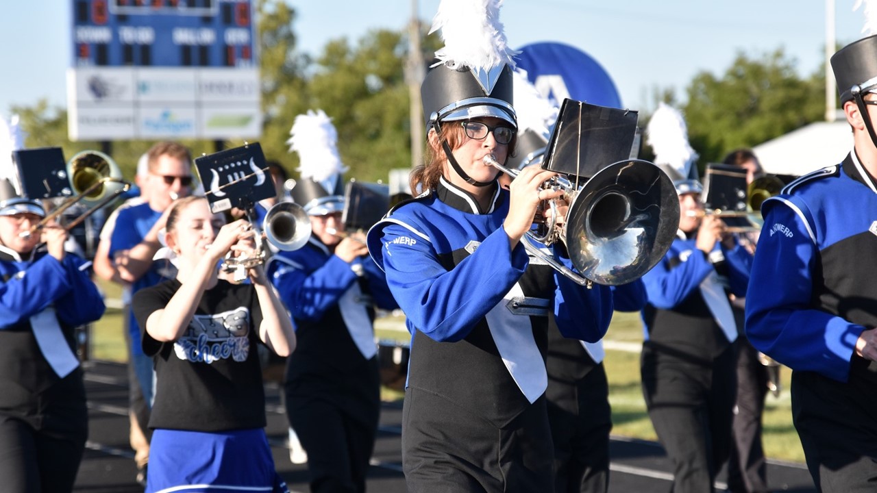 band during spirit parade