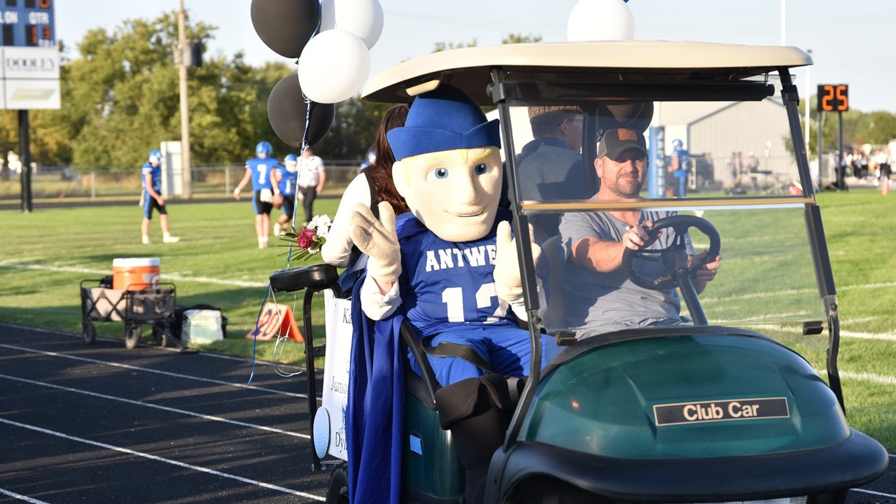 Archie at homecoming parade